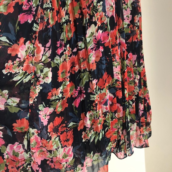 Others Follow Sheer Pleated Dress size XS - Picture 4 of 6